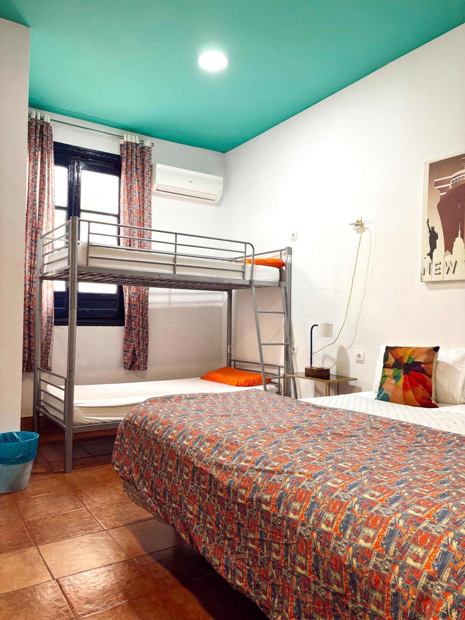 Rio Hostel Sevilla Exteriör bild