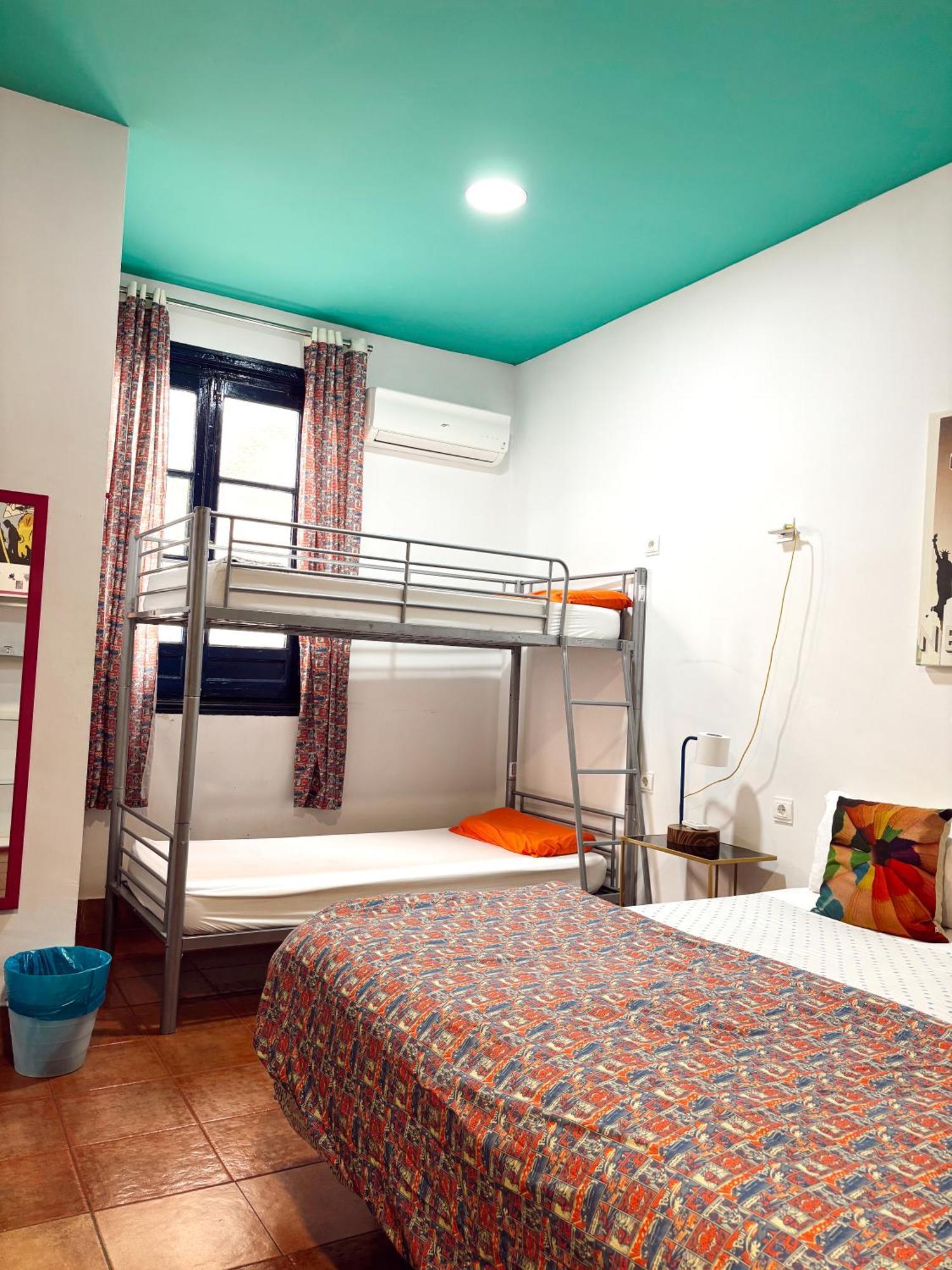 Rio Hostel Sevilla Exteriör bild