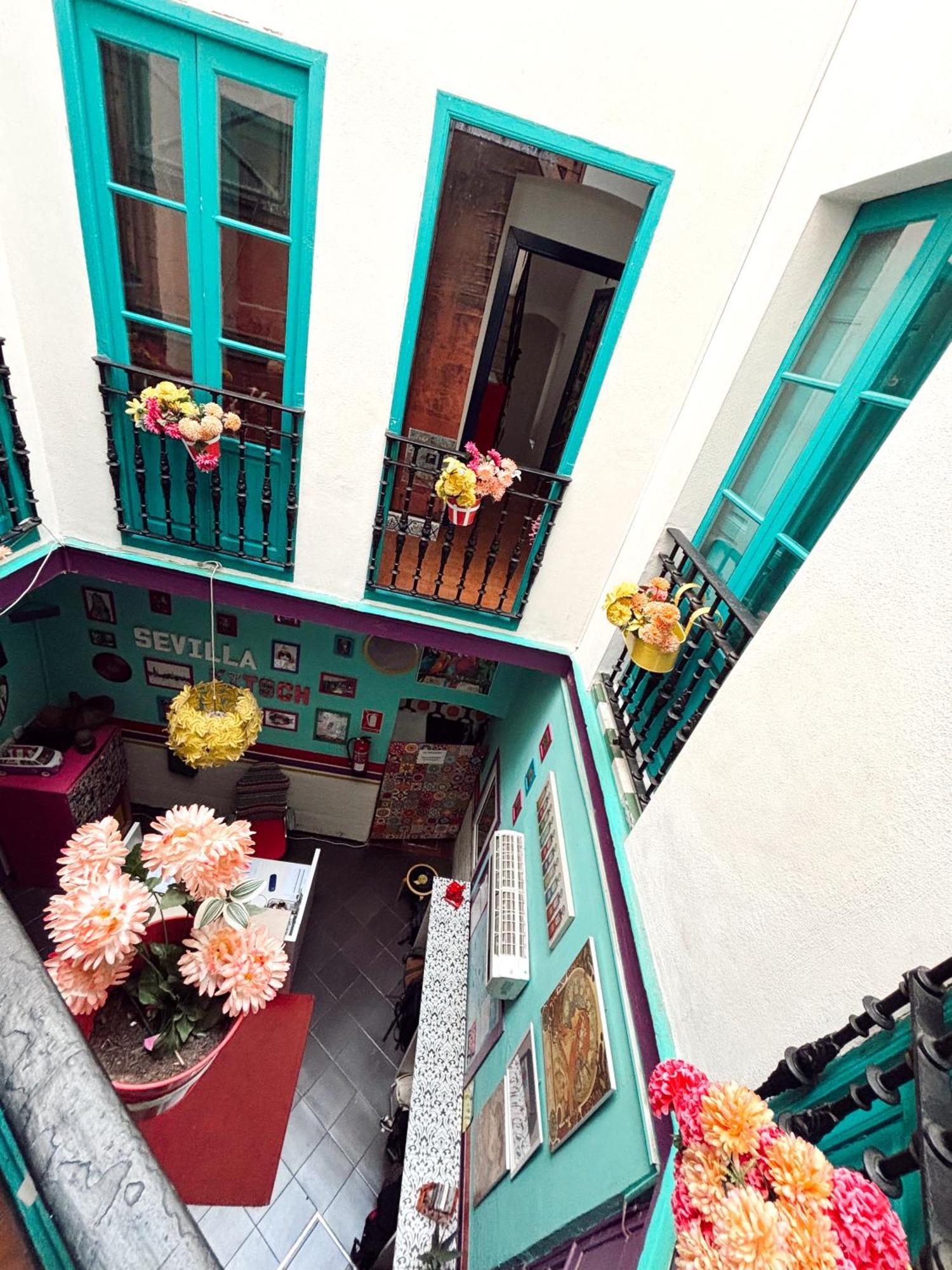 Rio Hostel Sevilla Exteriör bild