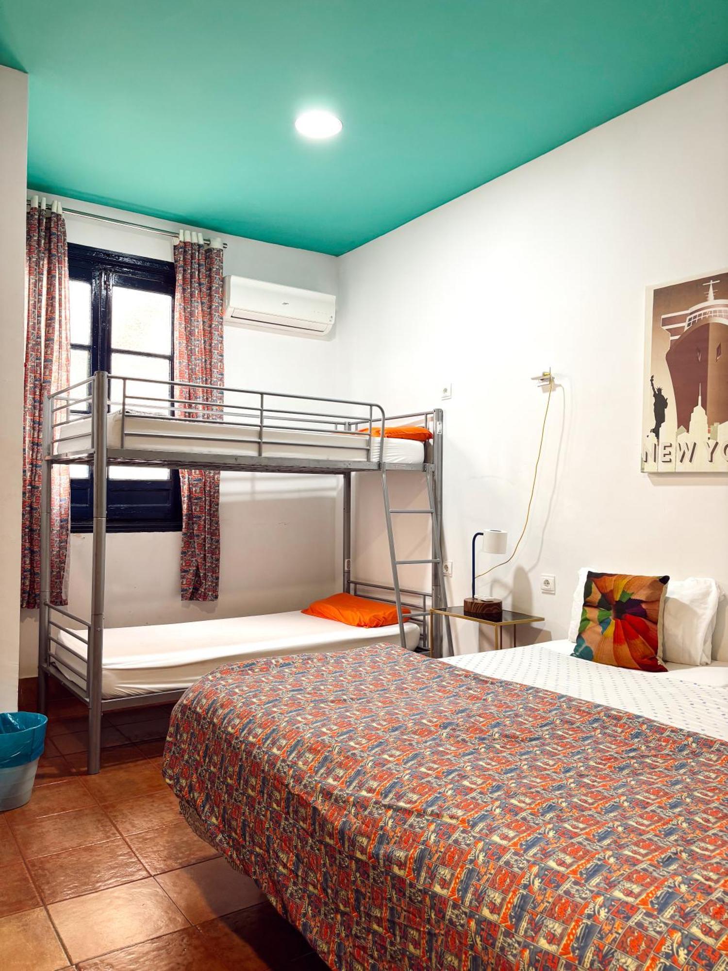 Rio Hostel Sevilla Exteriör bild