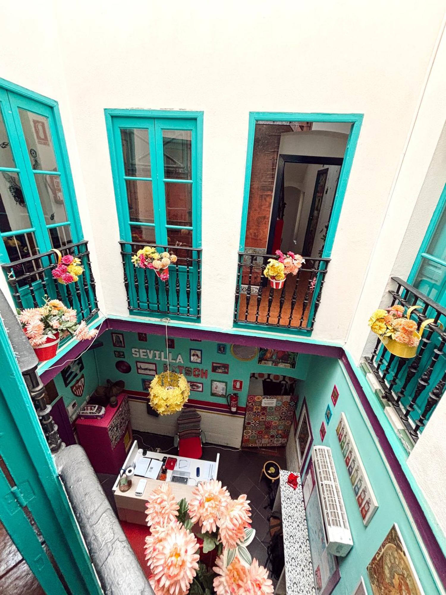 Rio Hostel Sevilla Exteriör bild