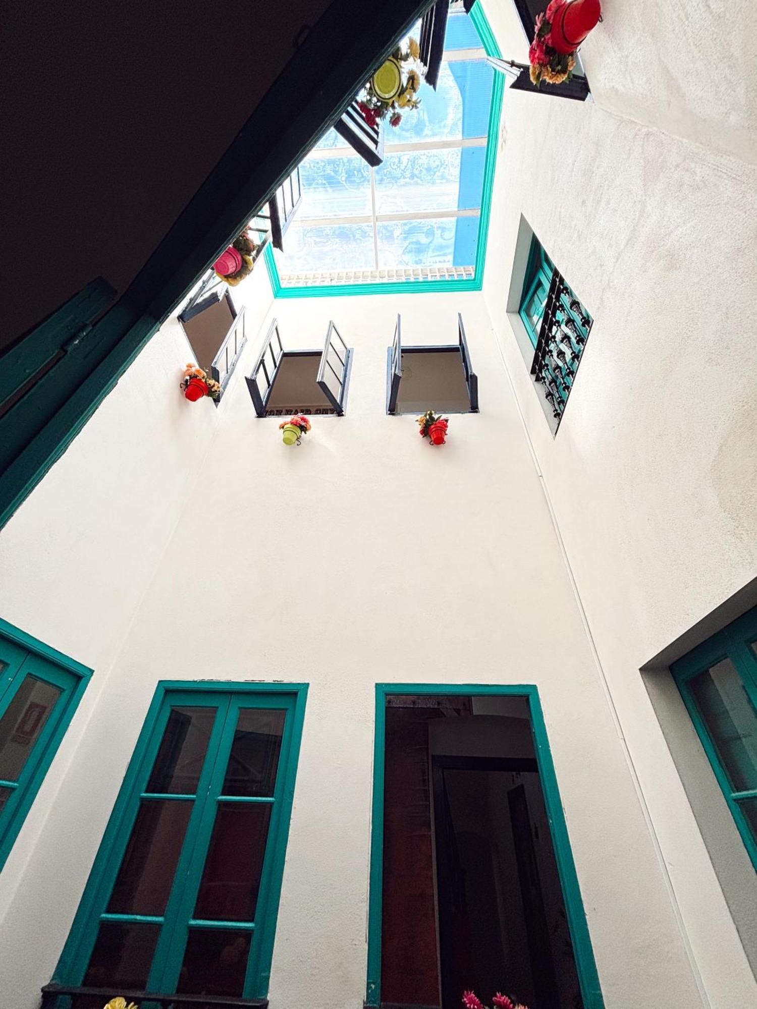 Rio Hostel Sevilla Exteriör bild